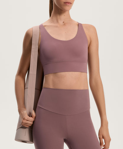 Medium-support Comfortlux sports bra with cups