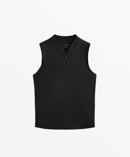 Sleeveless zip t-shirt