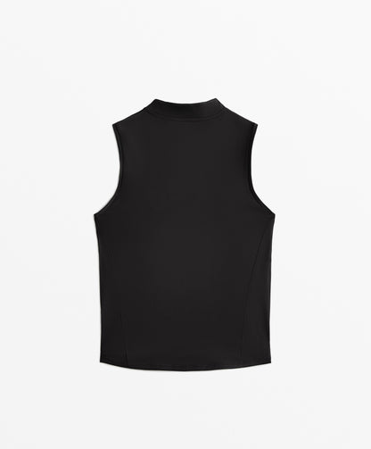 Sleeveless zip t-shirt