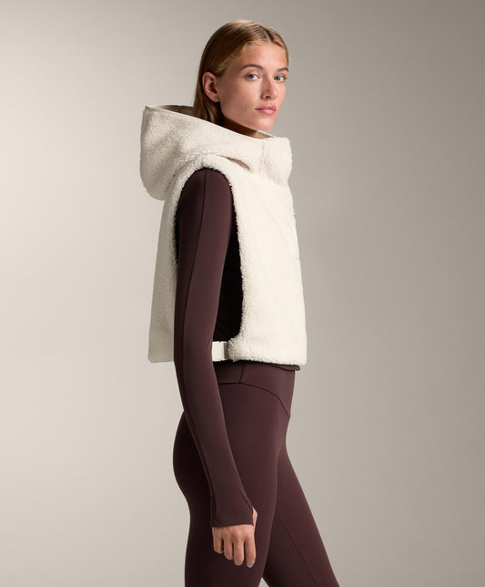 Borg gilet with hood