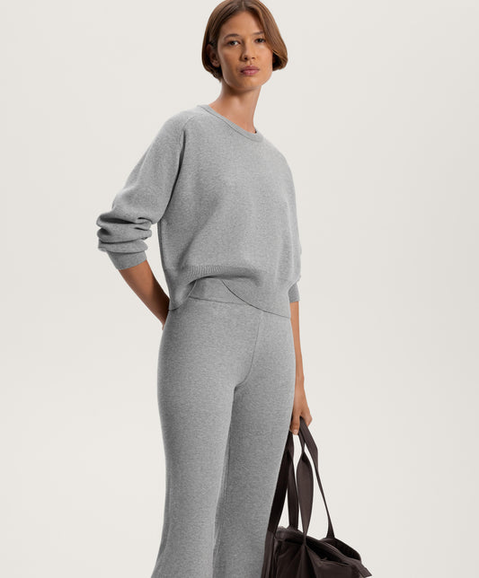 Round neck knit jumper with rib details