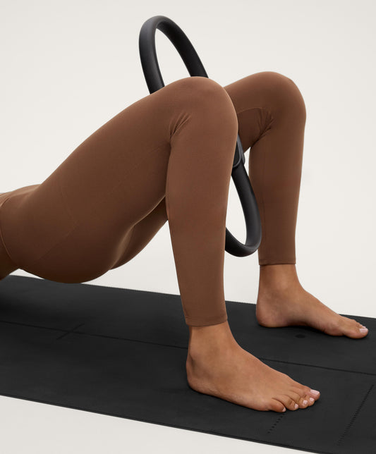 Comfortlux super-high-rise ankle-length leggings with pockets