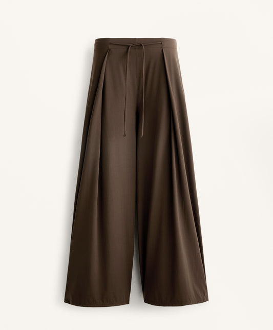Light Touch wide-leg pleated trousers