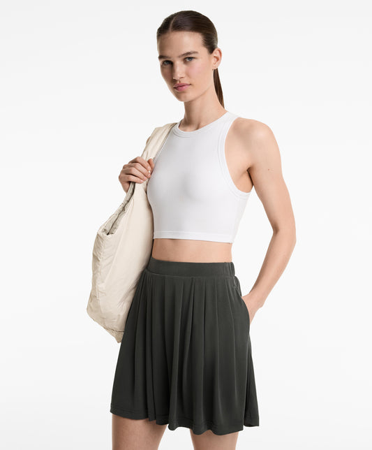 Flowing pleated Bermuda shorts with modal