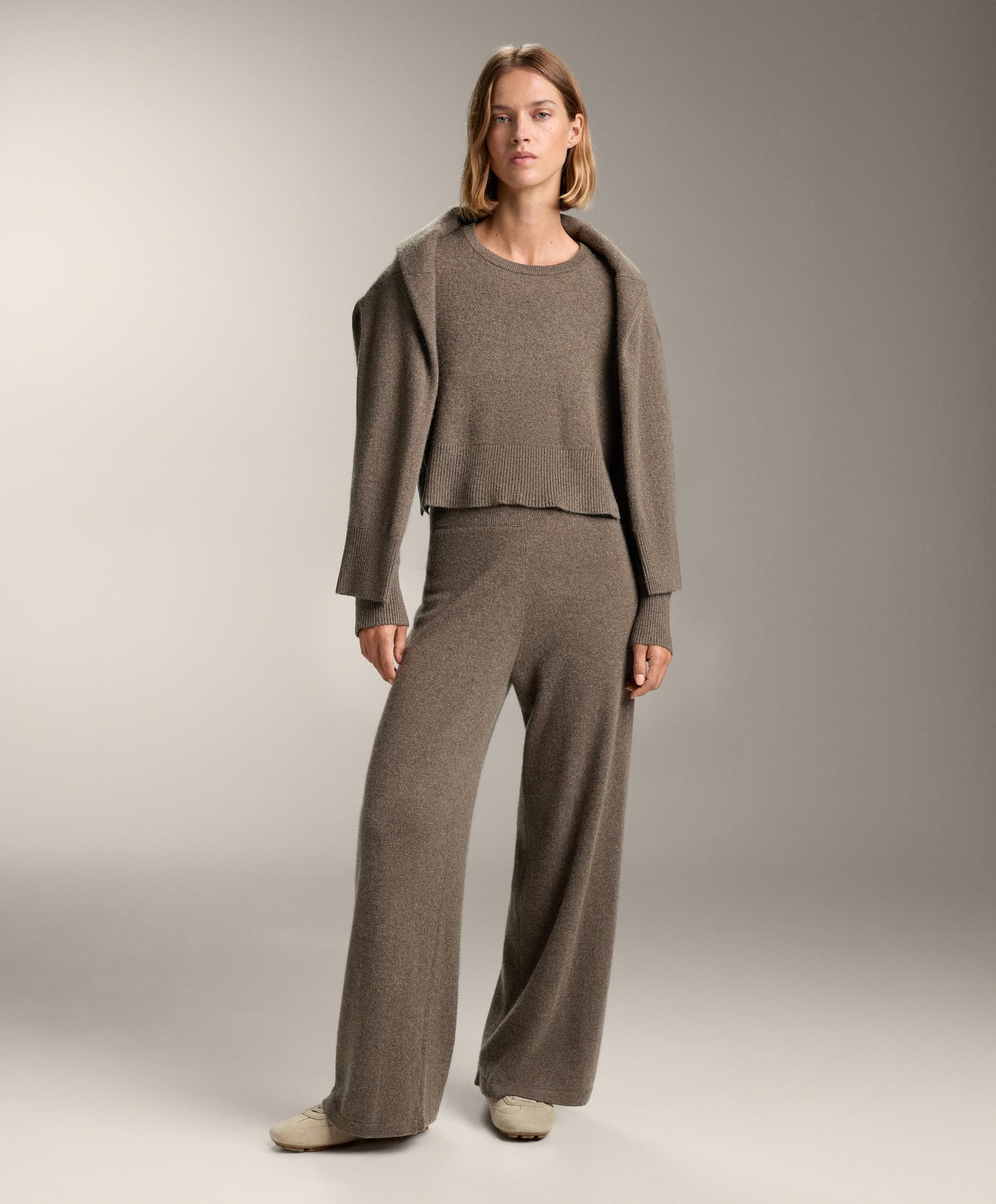 Straight leg 100% cashmere trousers