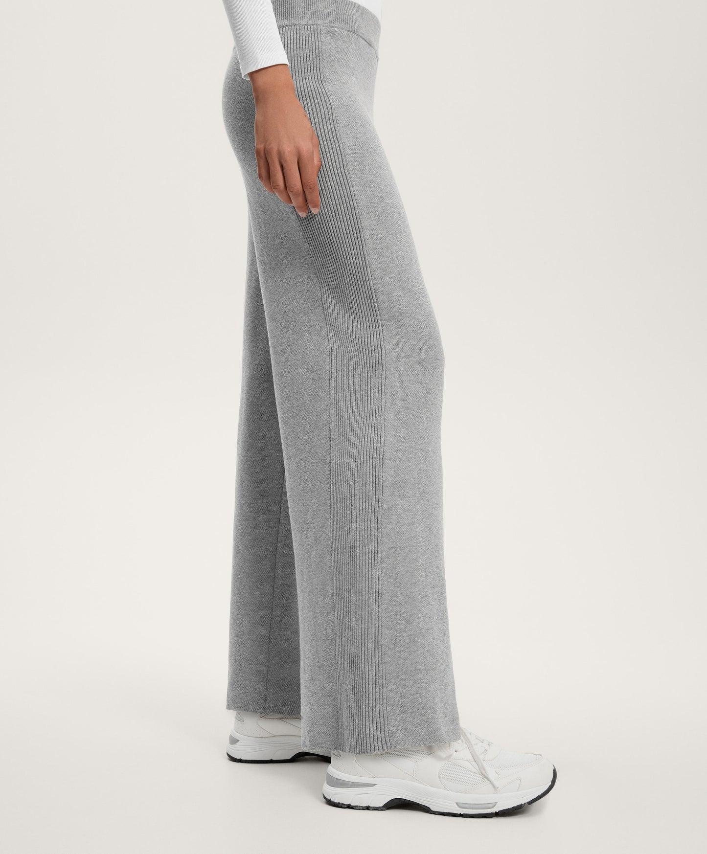 Straight-leg knit trousers with side rib