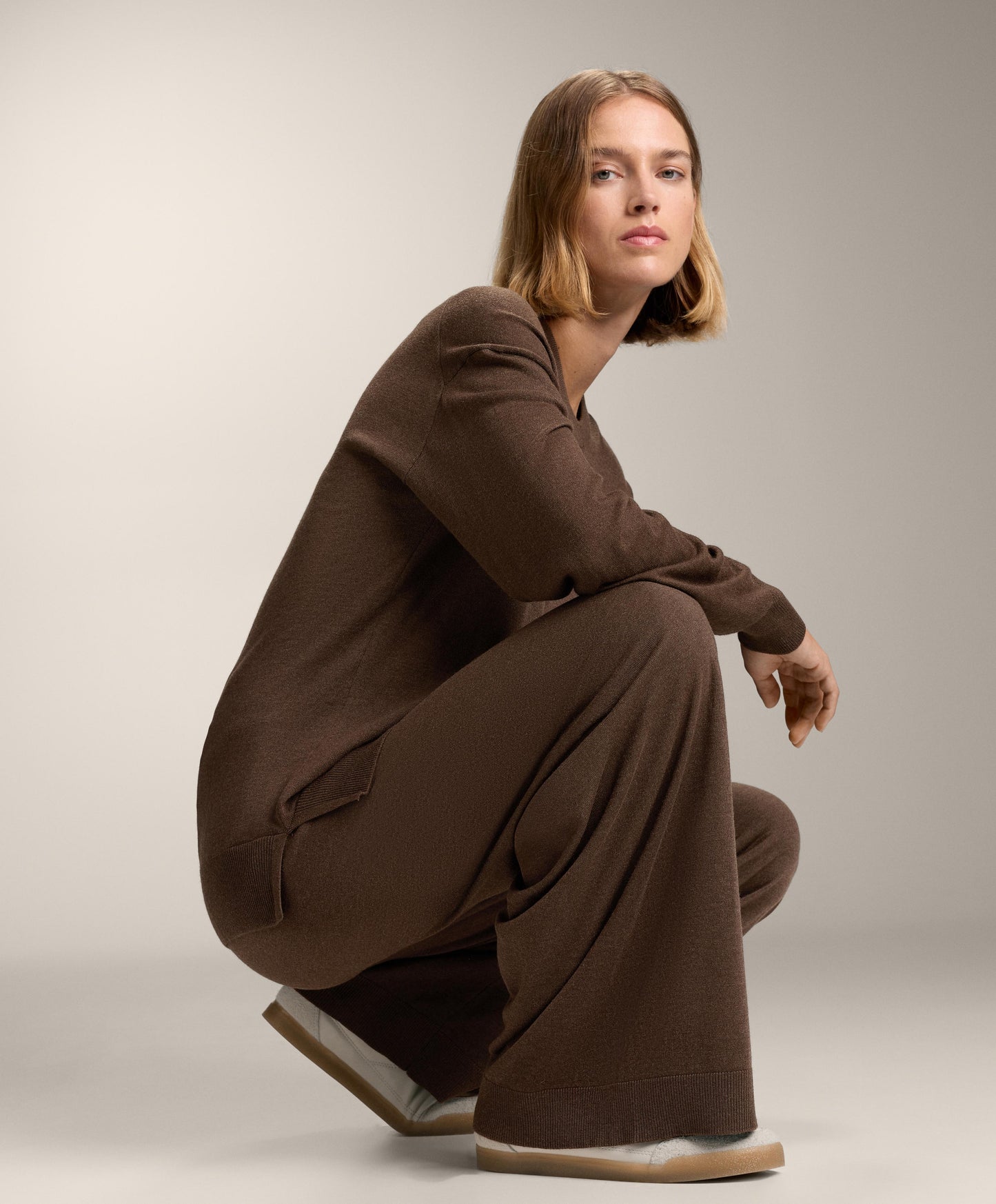10% cashmere straight knit trousers