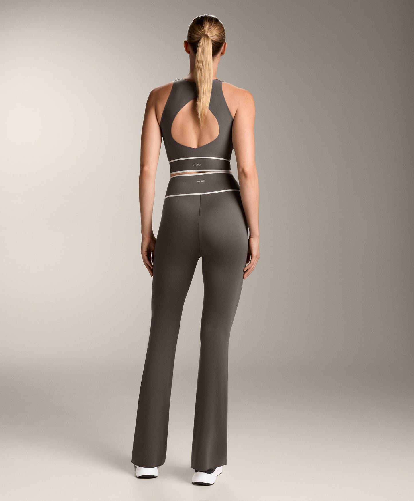 Perfect-adapt cross V-waist flare trousers