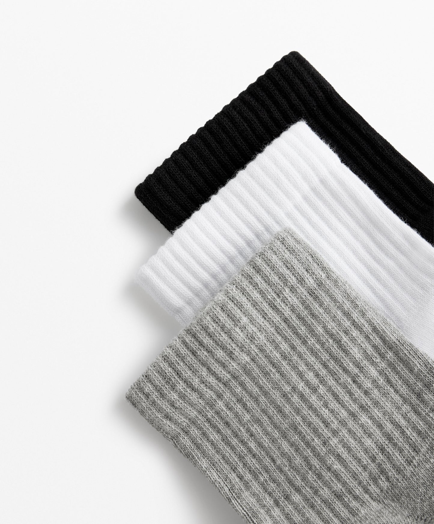 3 pairs of quarter-length sports cotton-blend socks