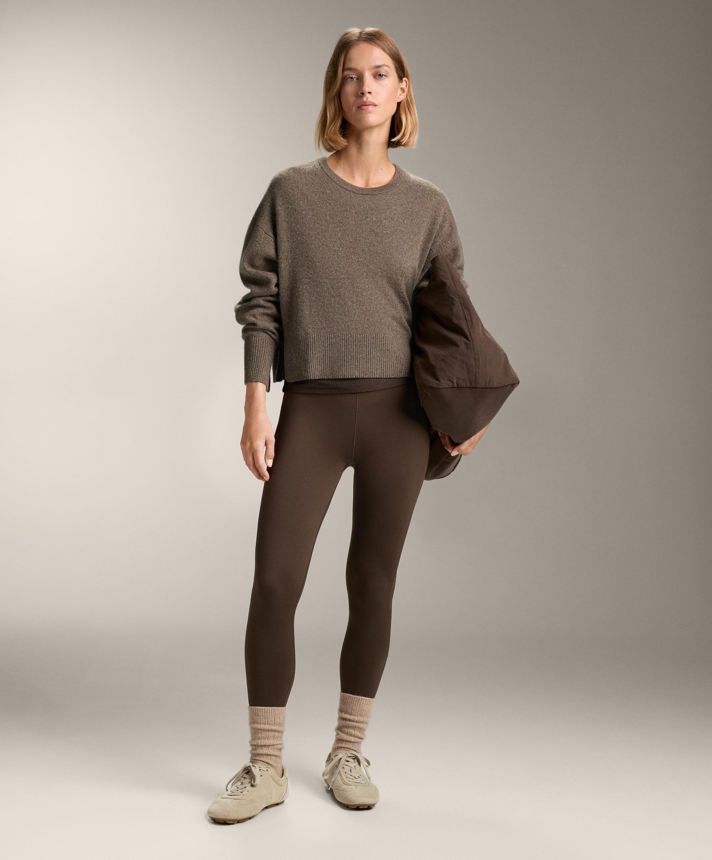 100% cashmere knit round-neck jumper