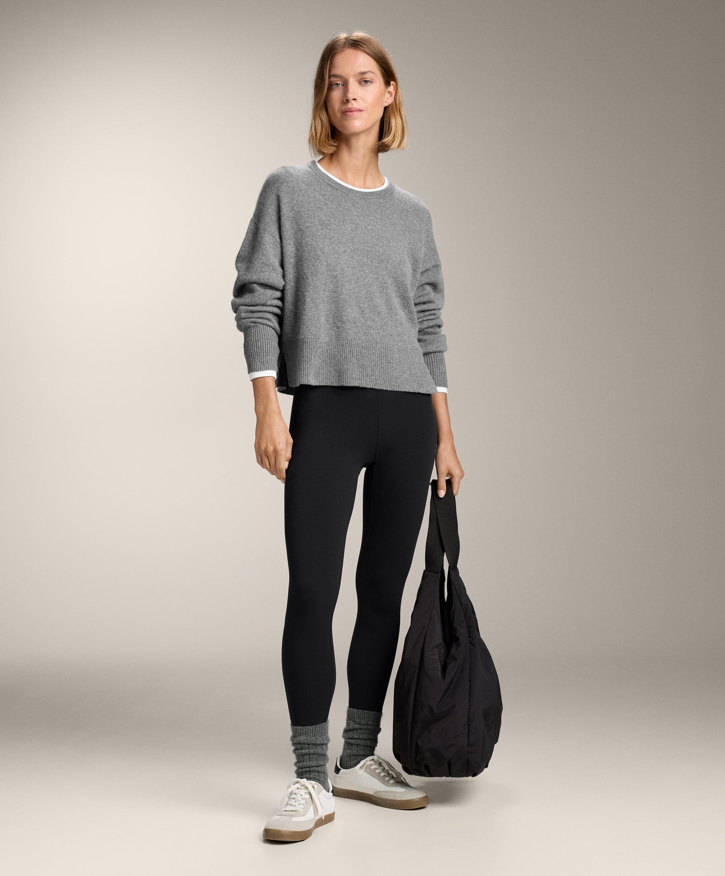 100% cashmere knit round-neck jumper