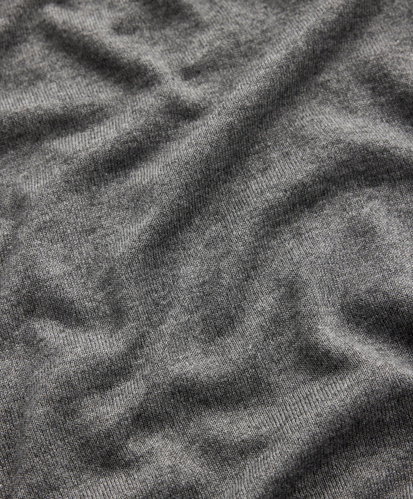V-neck jumper with lapel