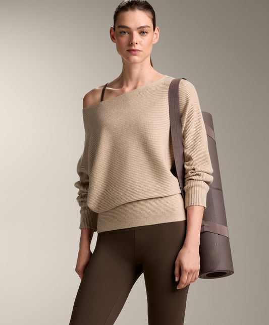 Off-the-shoulder rib knit jumper