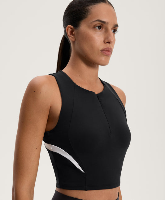 Line detail compressive tank top