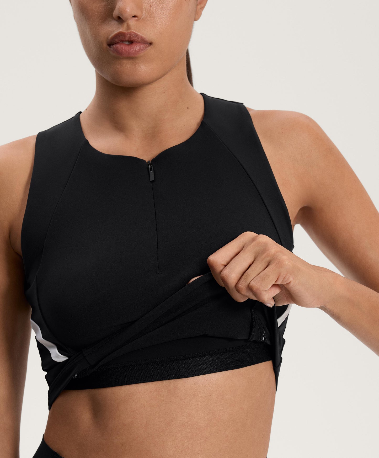 Line detail compressive tank top