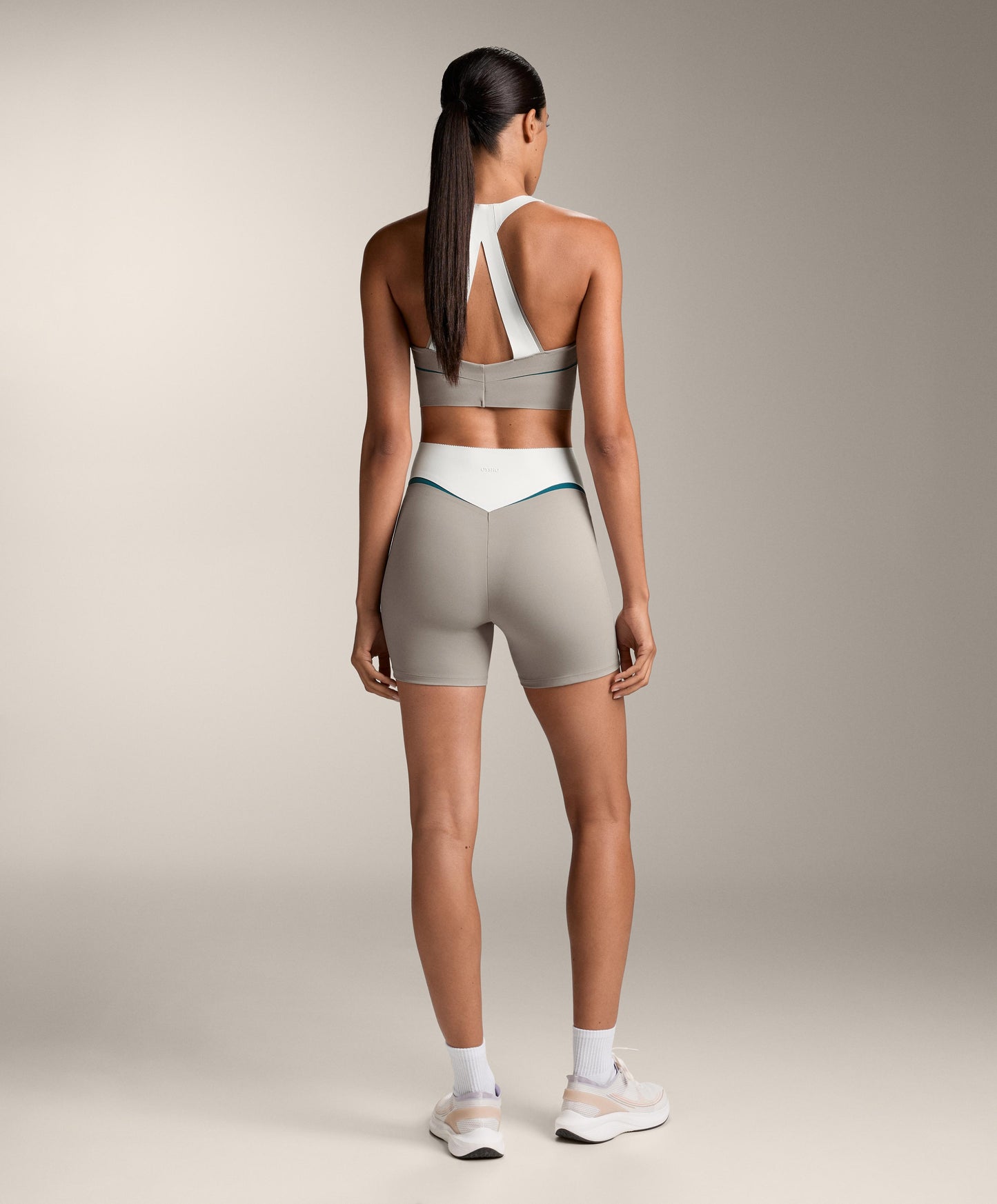 High rise Compressive line details core control 10 cm Hot pants
