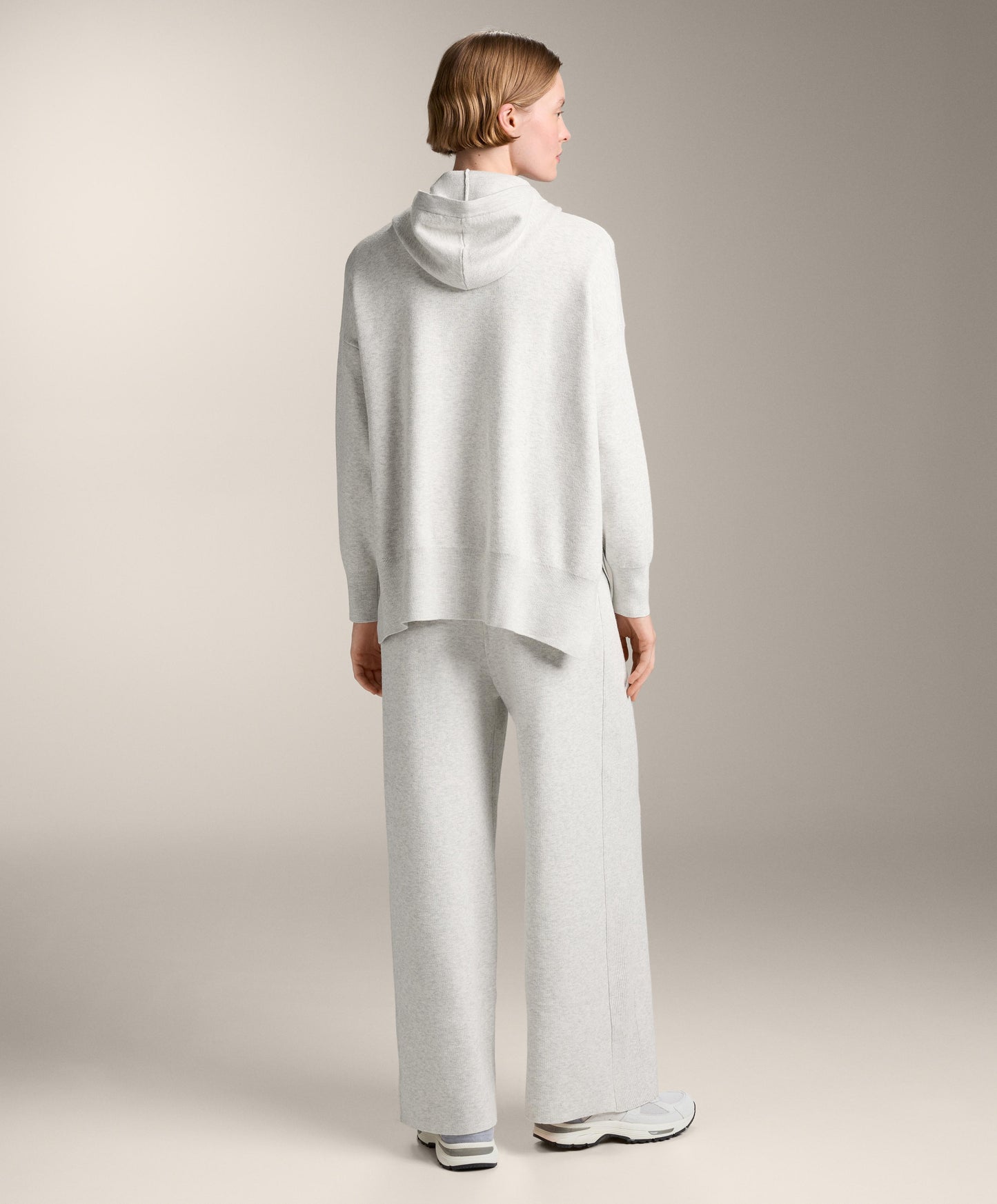 Long knit hooded jacket