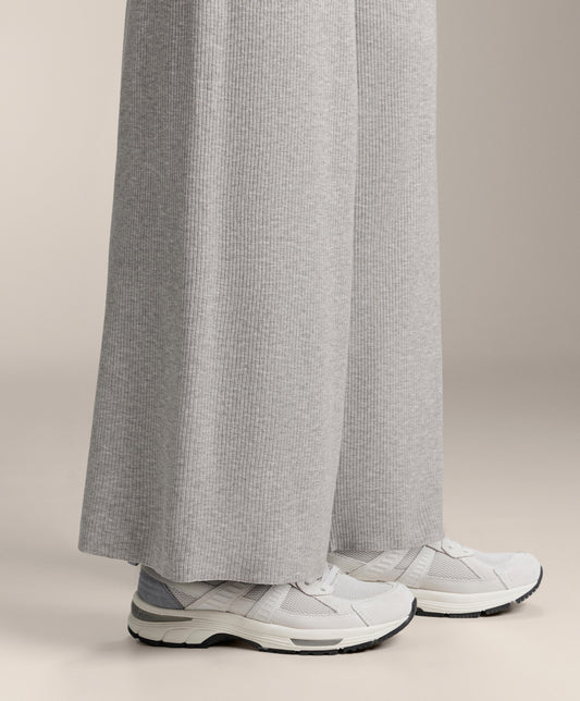 Wide-leg rib knit trousers