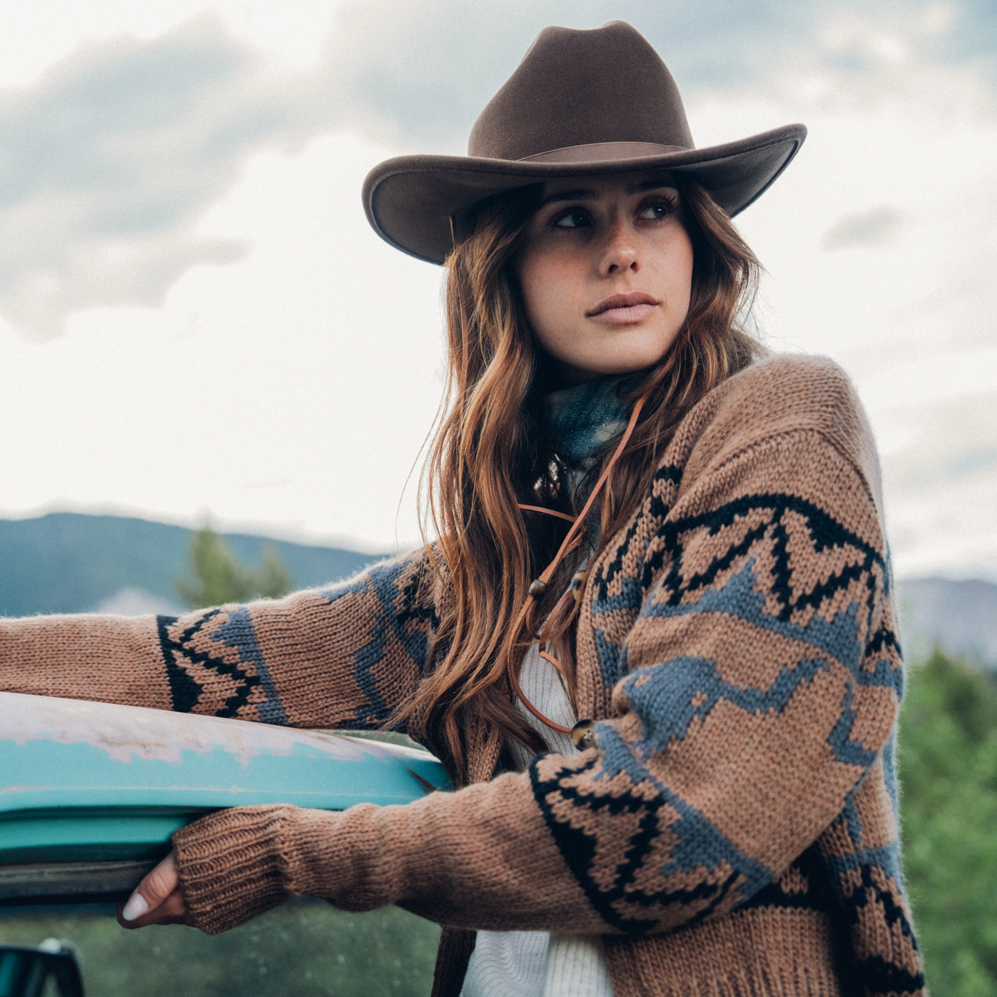 Steer Head Cropped Cardigan Women
